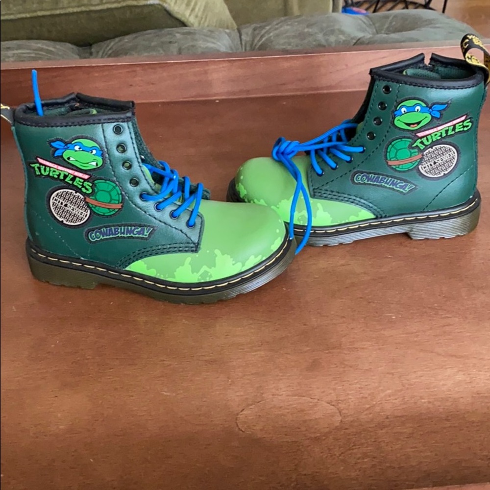 Teenage mutant ninja turtles doc Martin boots